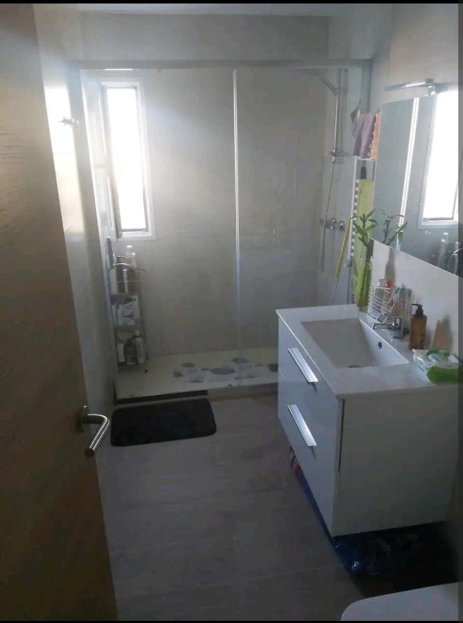 Amplia Habitacion En Vivienda Duplex Madrid Exterior photo